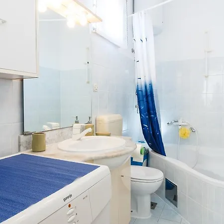 Top Apartment Split