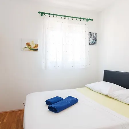 Top Apartment *